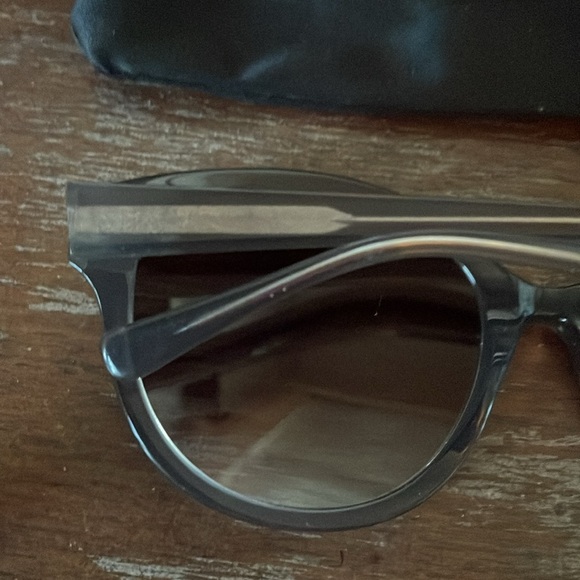 Johnny Was Michelle Gray Crystal 55-20-135 sunglasses with black pouch main image 9